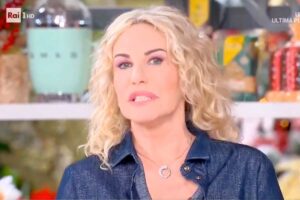 Antonella Clerici sostituita