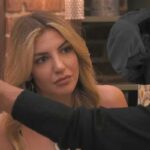 Grande Fratello Vip, Renato prima la bacia poi la nomina: la reazione di Lucia