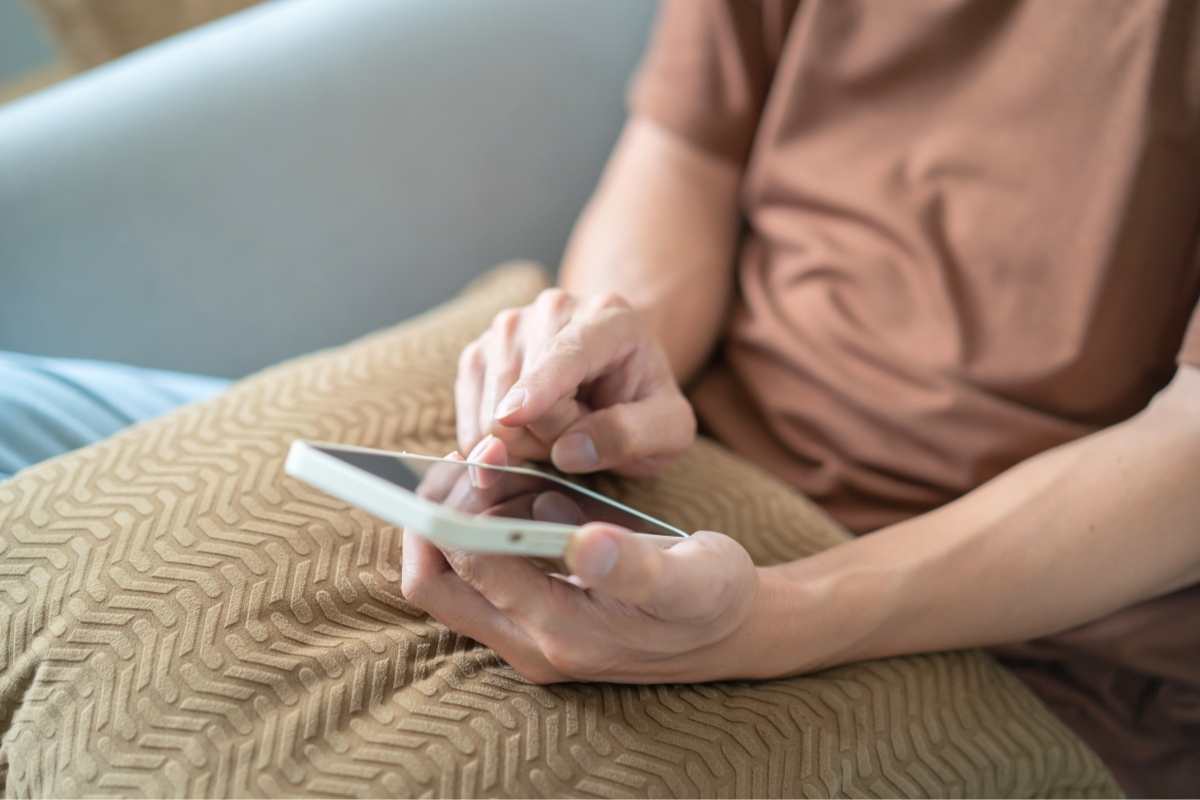 Allarme truffe online: queste parole nei messaggi possono svuotarti il conto