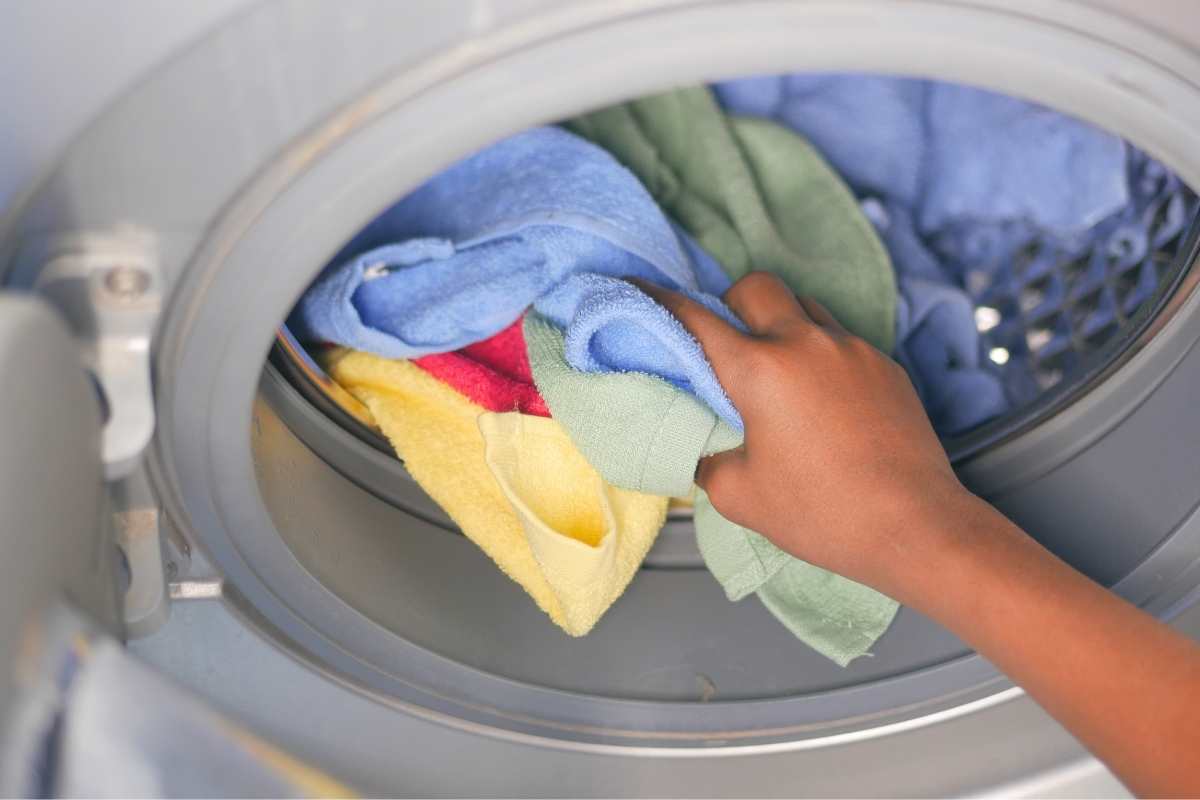 Il pulsante della lavatrice che aiuta l’asciugatura