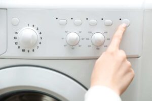 Lavatrice, il pulsante che accelera l’asciugatura: in pochi lo usano davvero