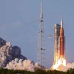 Artemis II è partita: l’umanità torna verso la Luna dopo 50 anni e punta già a battere ogni record